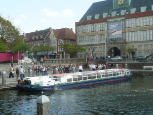 Canal tours Emden